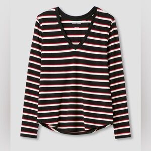 Universal standard long sleeve v Rex tee black white red stripe